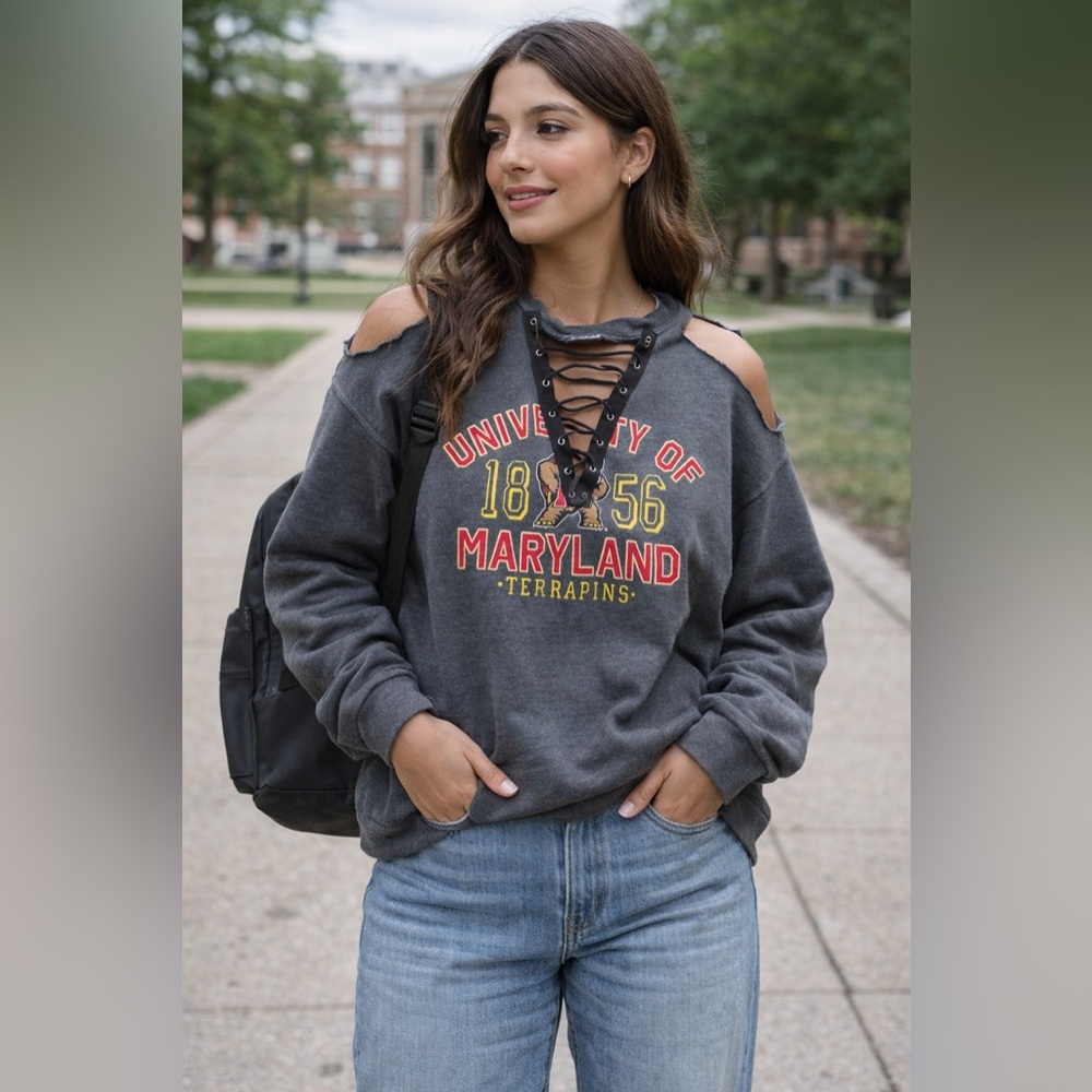 University of Maryland Lace Up Cold Shoulder Sweatshirt | Size L/XL